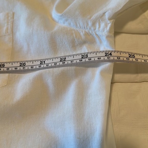 Burberry button down short sleeve.  73% cotton, 27% linen. - Picture 7 of 8